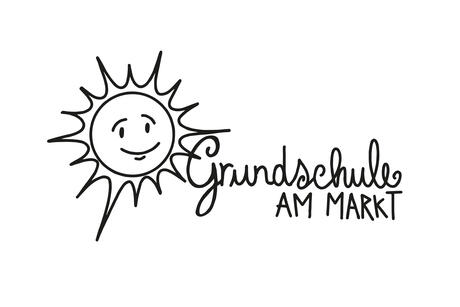Bild vergr&ouml;&szlig;ern: Eine stilisierte Zeichnung einer Sonne mit einem l&auml;chelnden Gesicht. Neben der Sonne steht in geschwungener Schrift 'Grundschule' und darunter in Gro&szlig;buchstaben 'AM MARKT'.